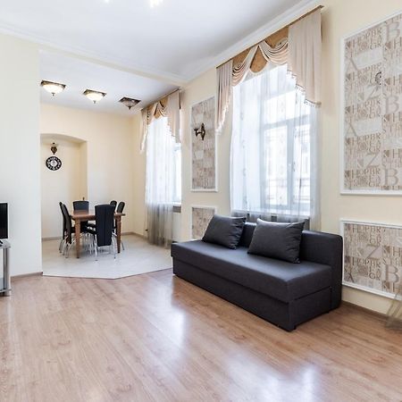 Fedorova Apartment ลวีฟ ภายนอก รูปภาพ