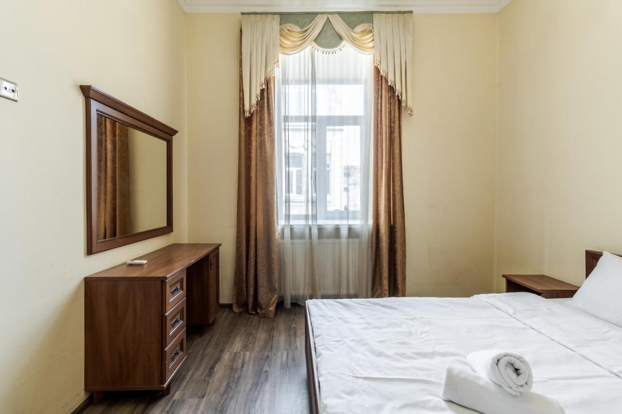 Fedorova Apartment ลวีฟ ภายนอก รูปภาพ