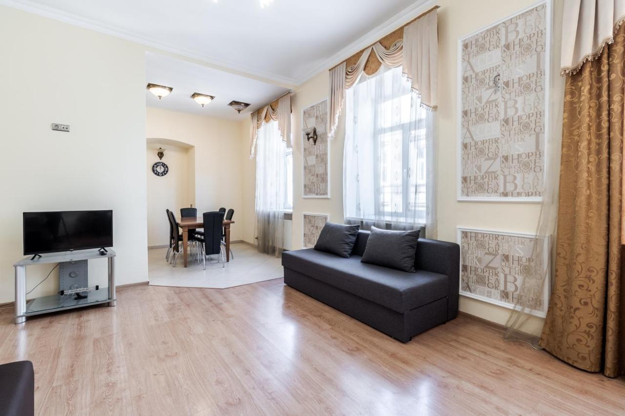 Fedorova Apartment ลวีฟ ภายนอก รูปภาพ