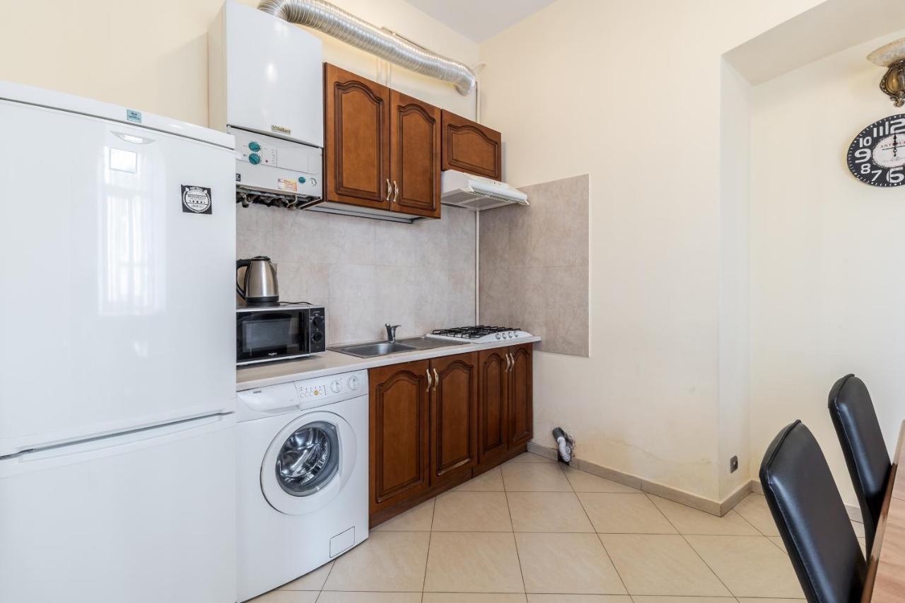 Fedorova Apartment ลวีฟ ภายนอก รูปภาพ