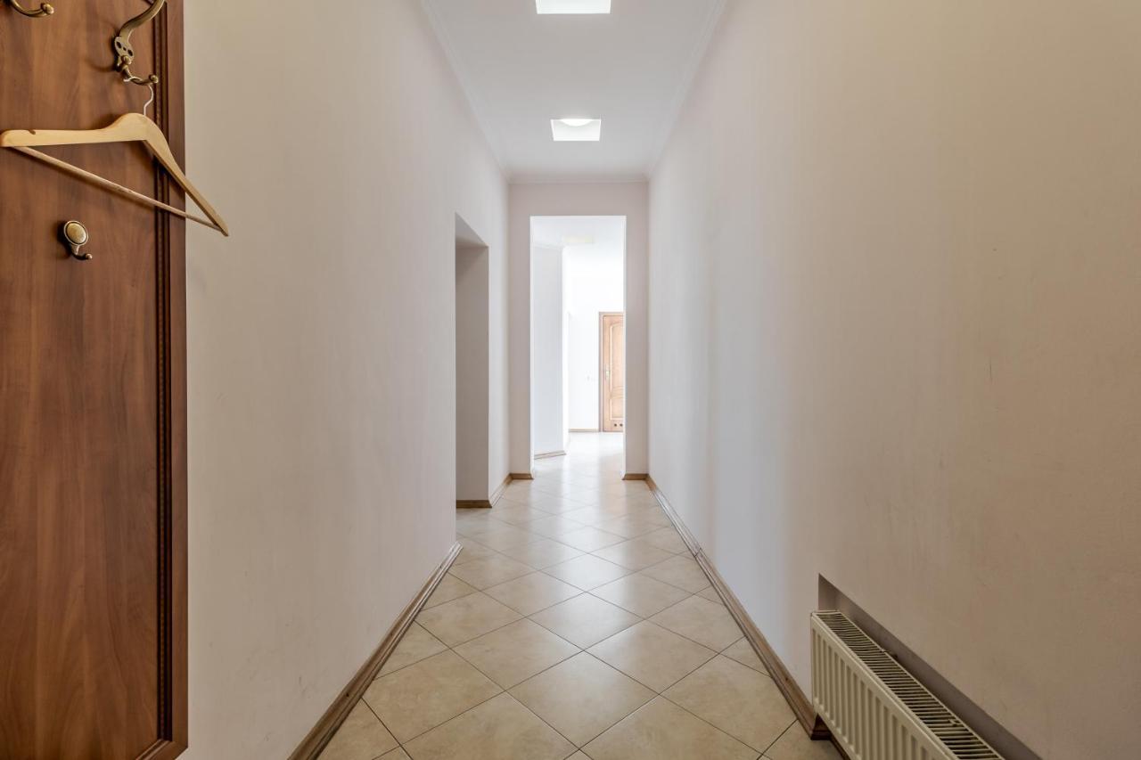 Fedorova Apartment ลวีฟ ภายนอก รูปภาพ